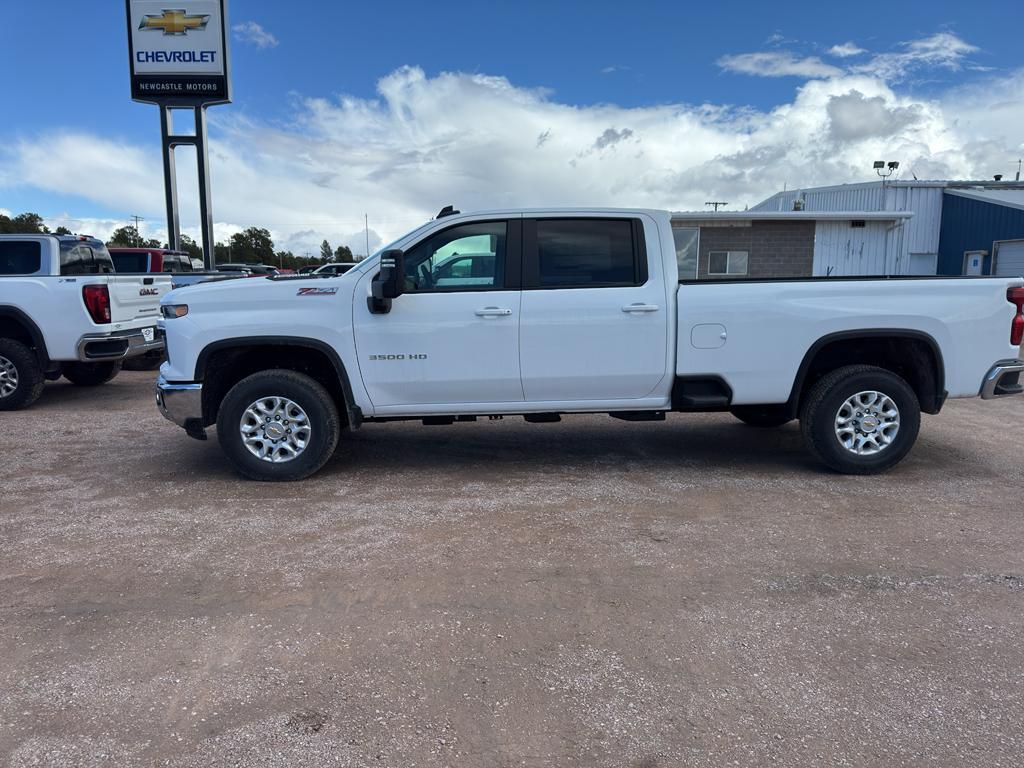 new 2025 Chevrolet Silverado 3500 car, priced at $73,030