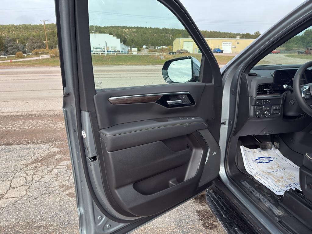 new 2026 Chevrolet Suburban car, priced at $86,680