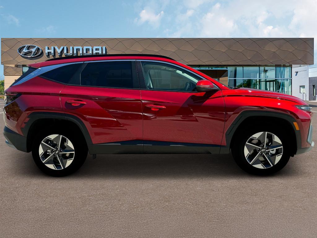 new 2025 Hyundai TUCSON Hybrid car, priced at $35,556