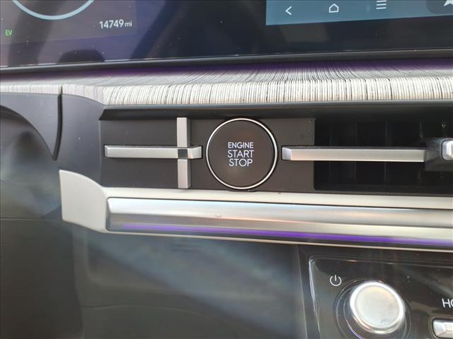 used 2025 Hyundai SANTA FE HEV car, priced at $44,050