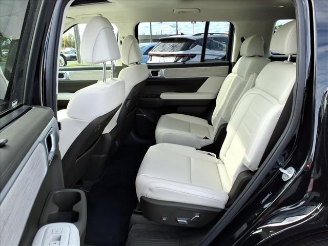 used 2025 Hyundai SANTA FE HEV car, priced at $44,050