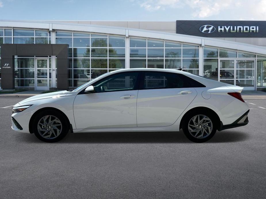 new 2025 Hyundai Elantra HEV car, priced at $26,697