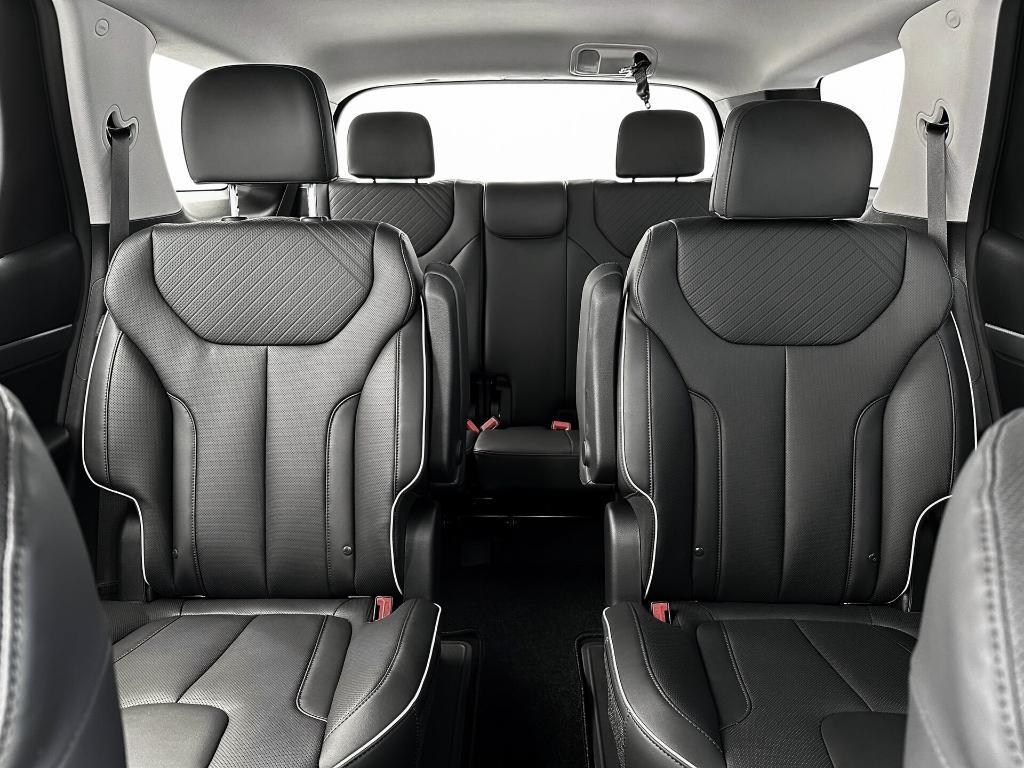 new 2025 Hyundai Palisade car, priced at $43,170