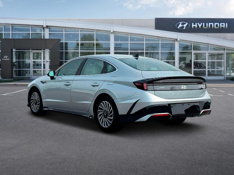 new 2025 Hyundai Sonata Hybrid car, priced at $32,031