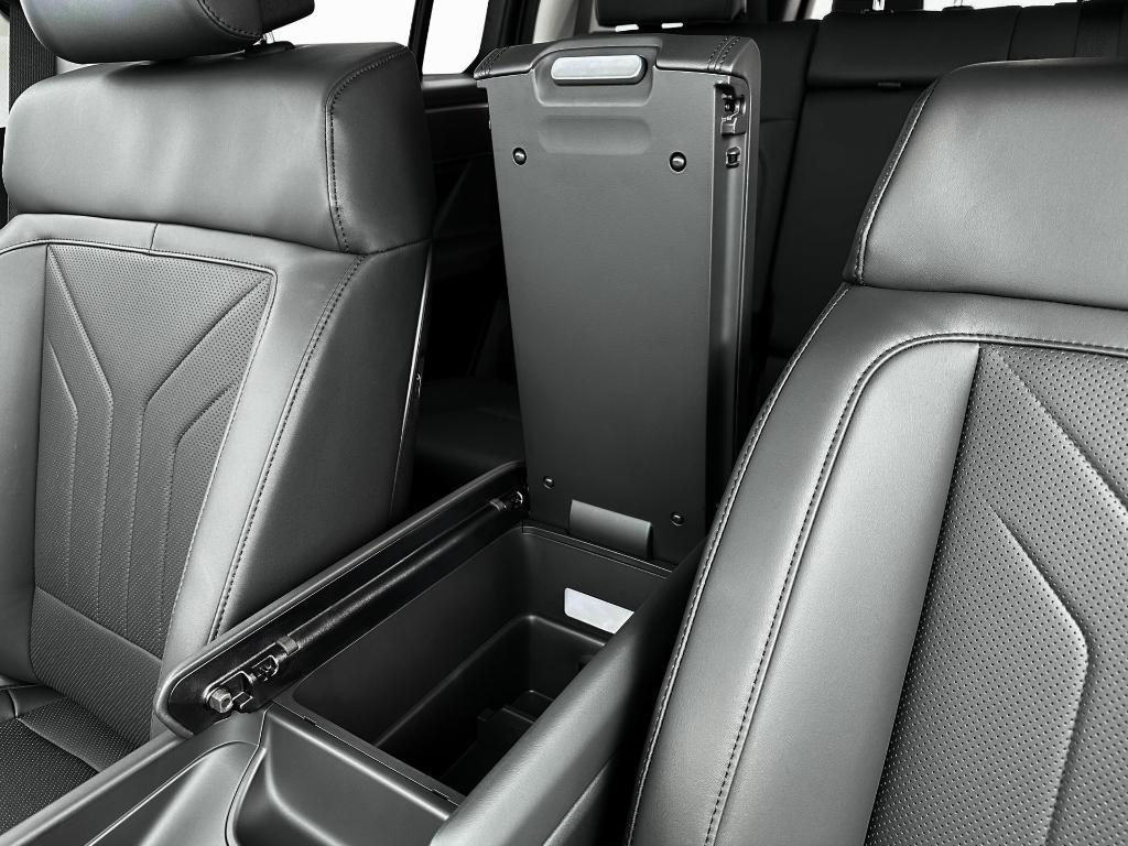 new 2025 Hyundai SANTA FE HEV car, priced at $35,819