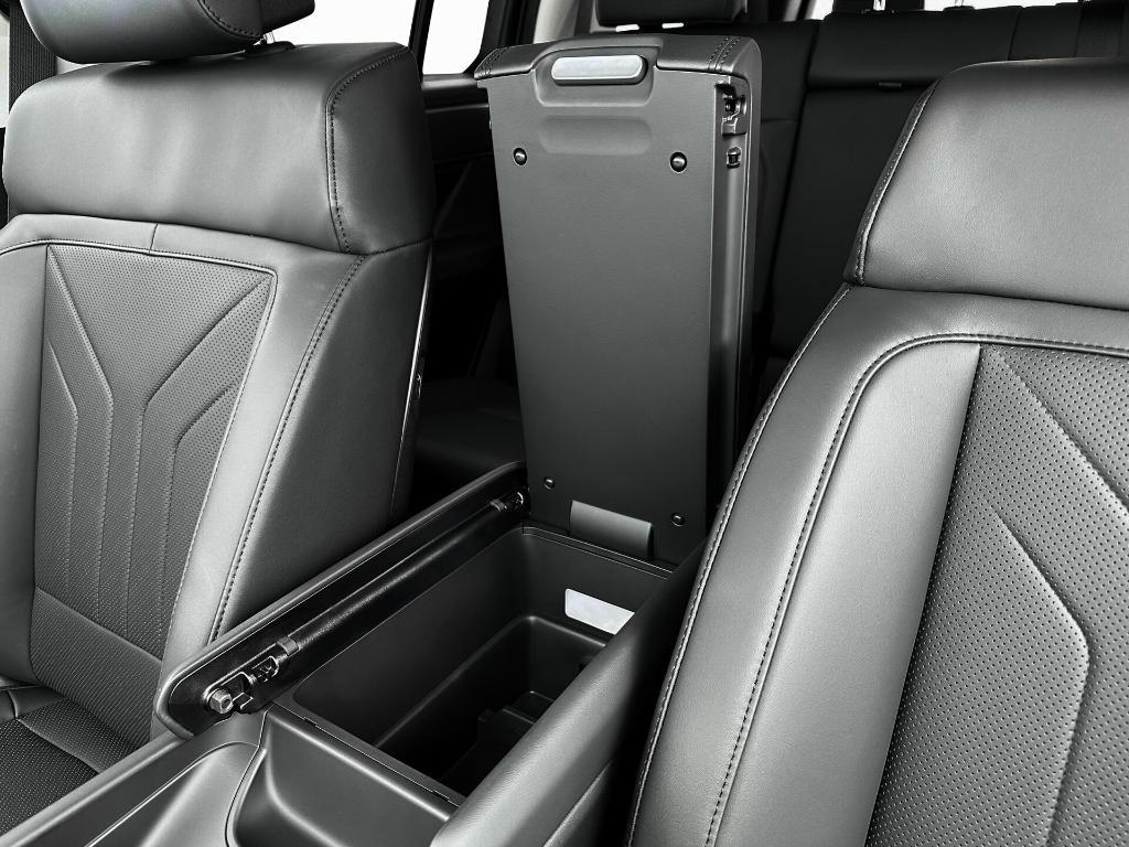 new 2025 Hyundai SANTA FE HEV car, priced at $37,582