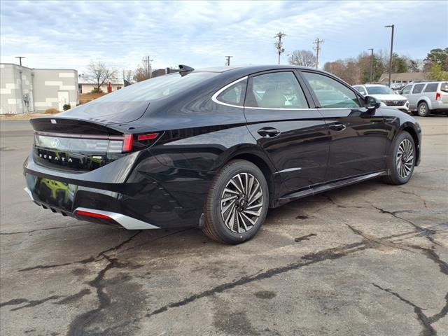 new 2025 Hyundai Sonata Hybrid car, priced at $32,076