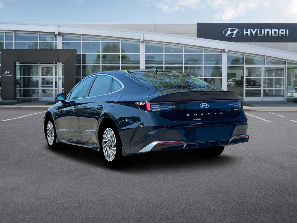 new 2025 Hyundai Sonata Hybrid car, priced at $32,076