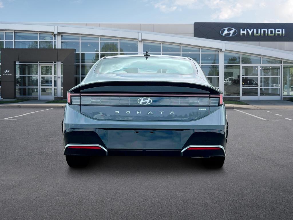 new 2025 Hyundai Sonata Hybrid car, priced at $31,723