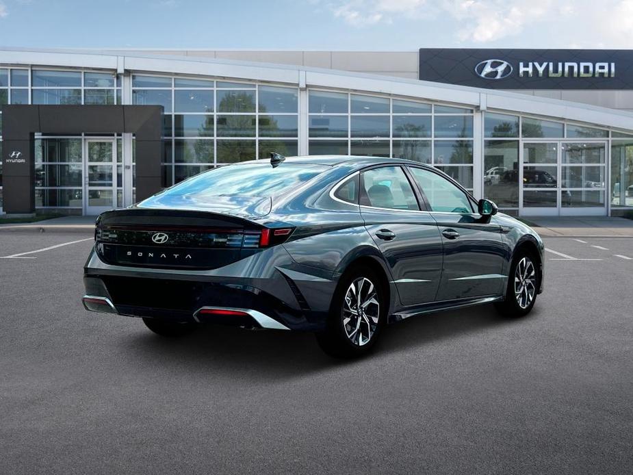 new 2024 Hyundai Sonata car, priced at $28,021