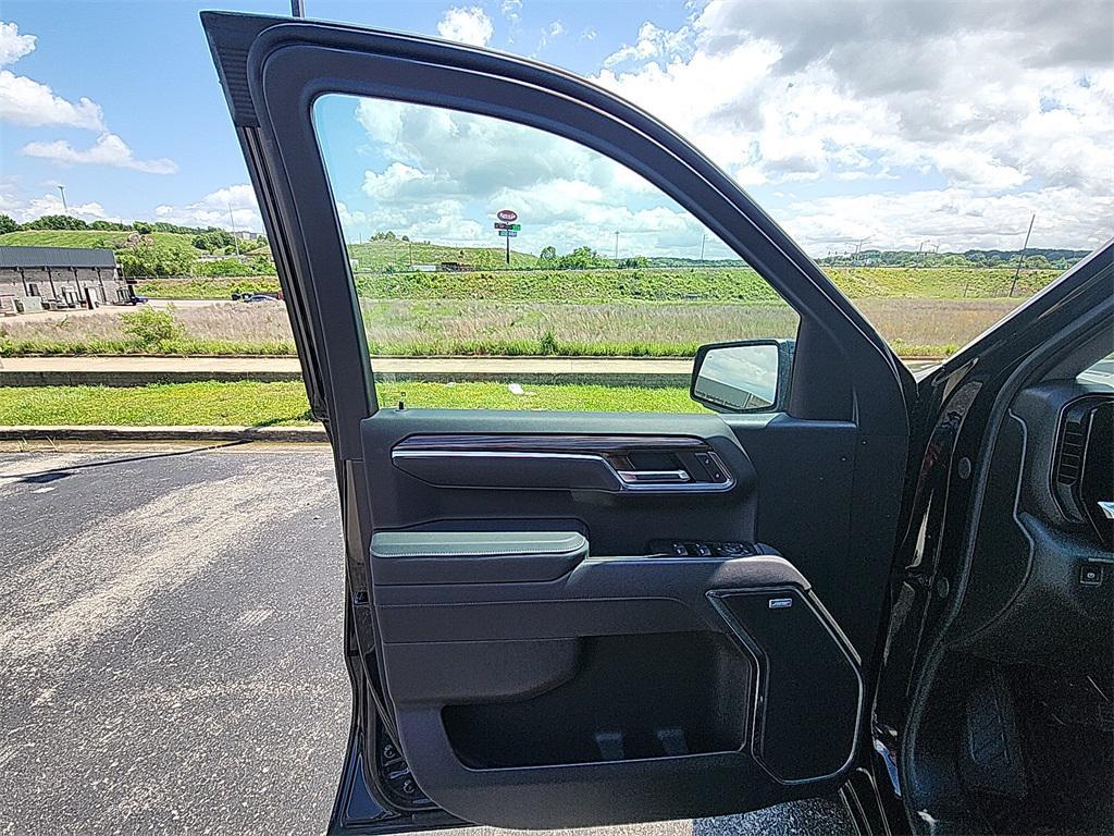 new 2025 Chevrolet Silverado 1500 car, priced at $65,175
