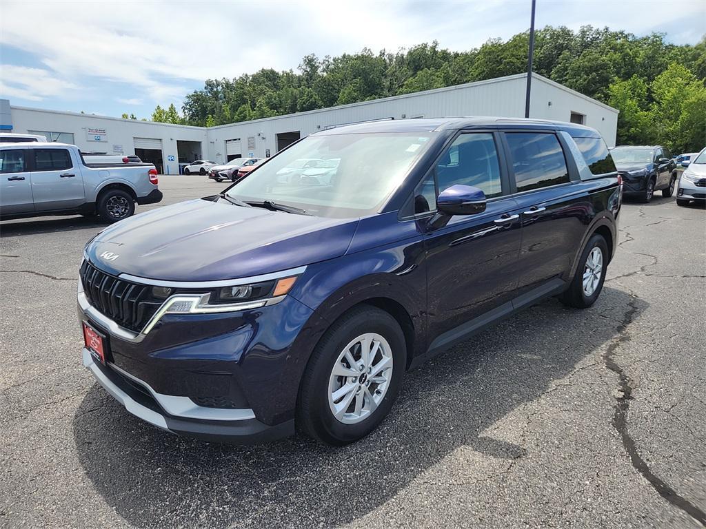 used 2024 Kia Carnival car, priced at $32,769