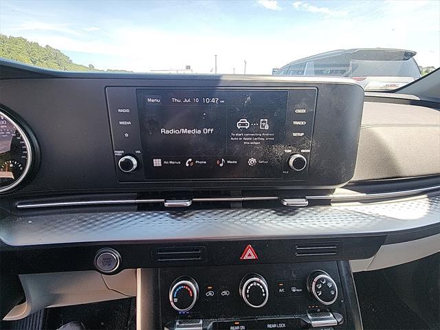 used 2024 Kia Carnival car, priced at $31,990