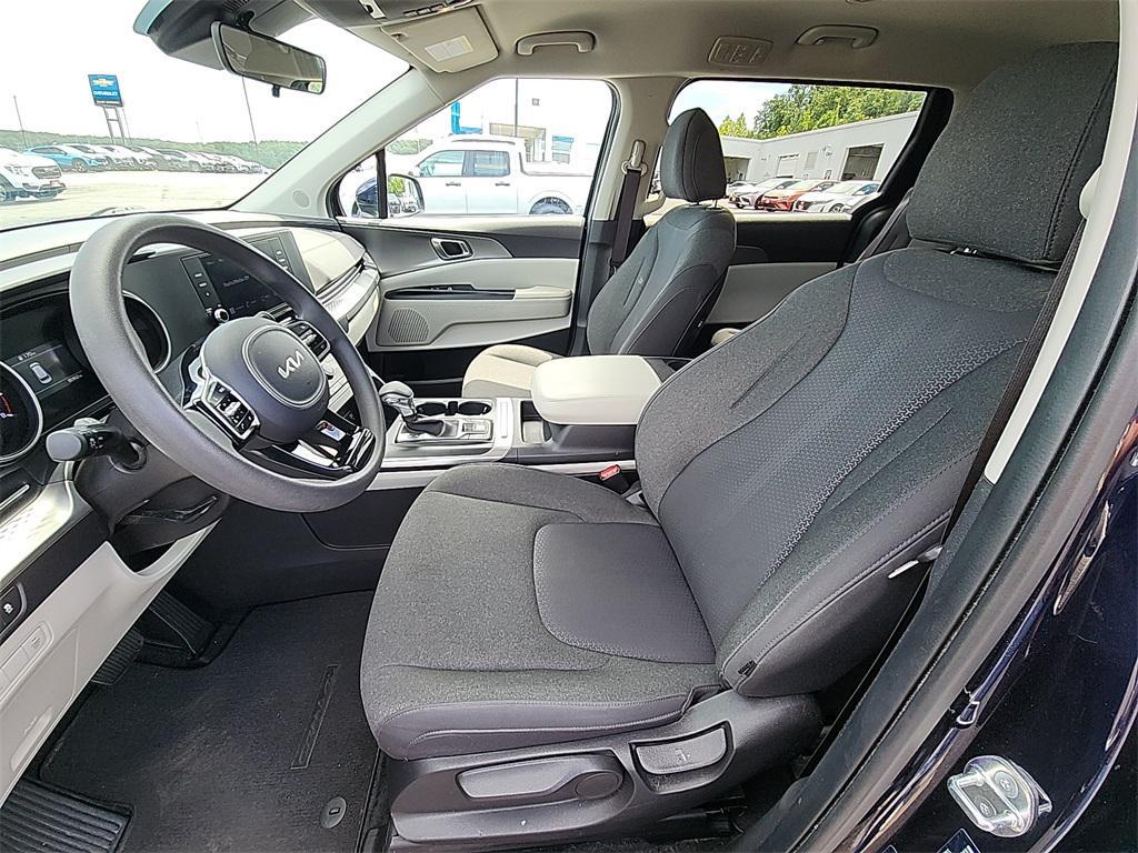 used 2024 Kia Carnival car, priced at $32,769