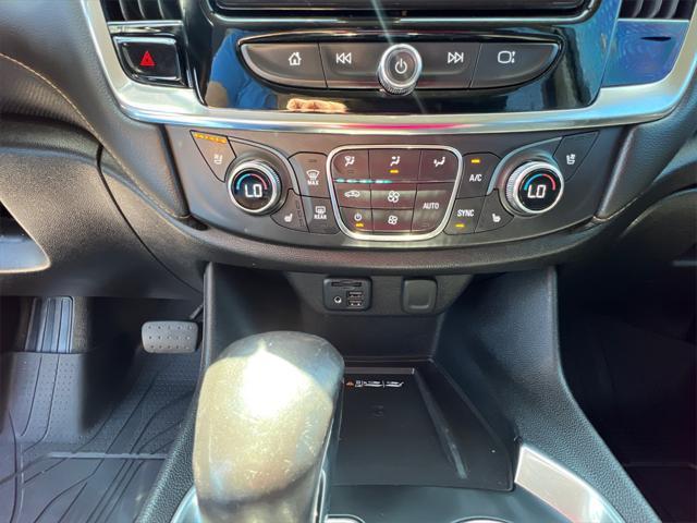 used 2021 Chevrolet Traverse car, priced at $26,479