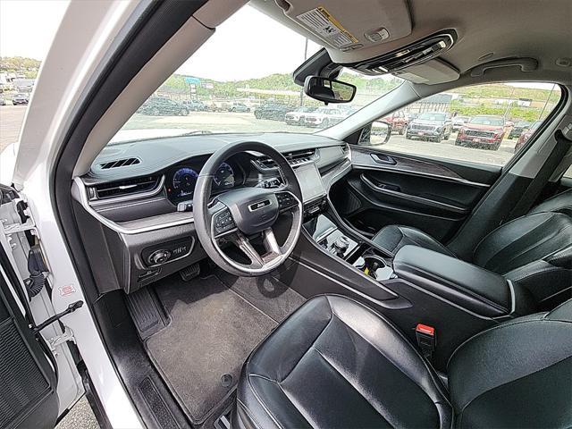 used 2023 Jeep Grand Cherokee car, priced at $29,979