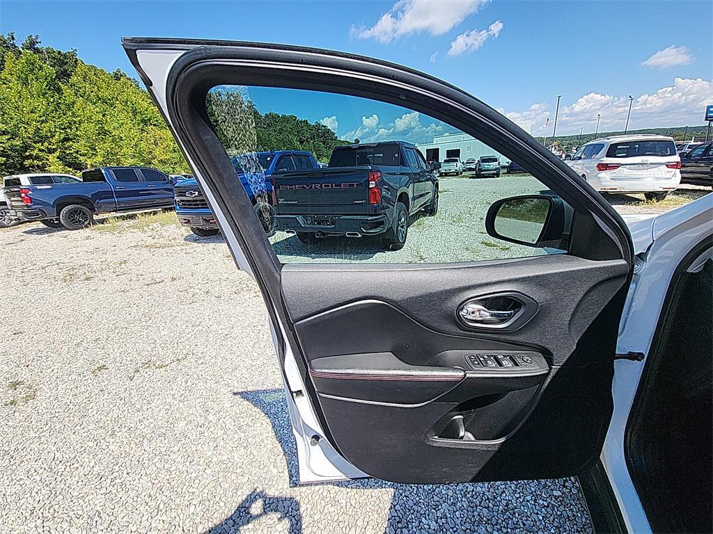 used 2020 Jeep Cherokee car, priced at $22,780