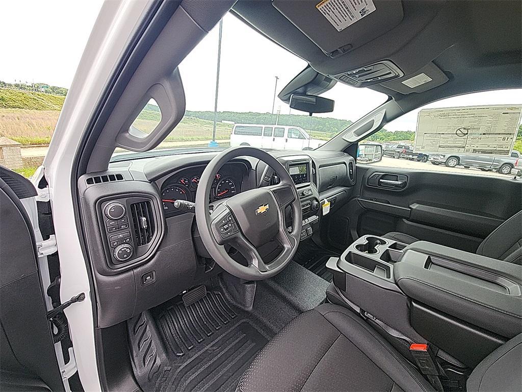 new 2025 Chevrolet Silverado 1500 car, priced at $43,900