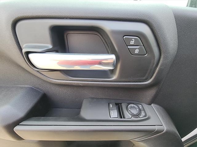 new 2025 Chevrolet Silverado 1500 car, priced at $38,648
