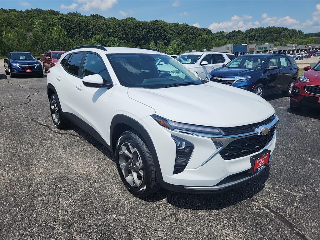 new 2025 Chevrolet Trax car, priced at $25,725