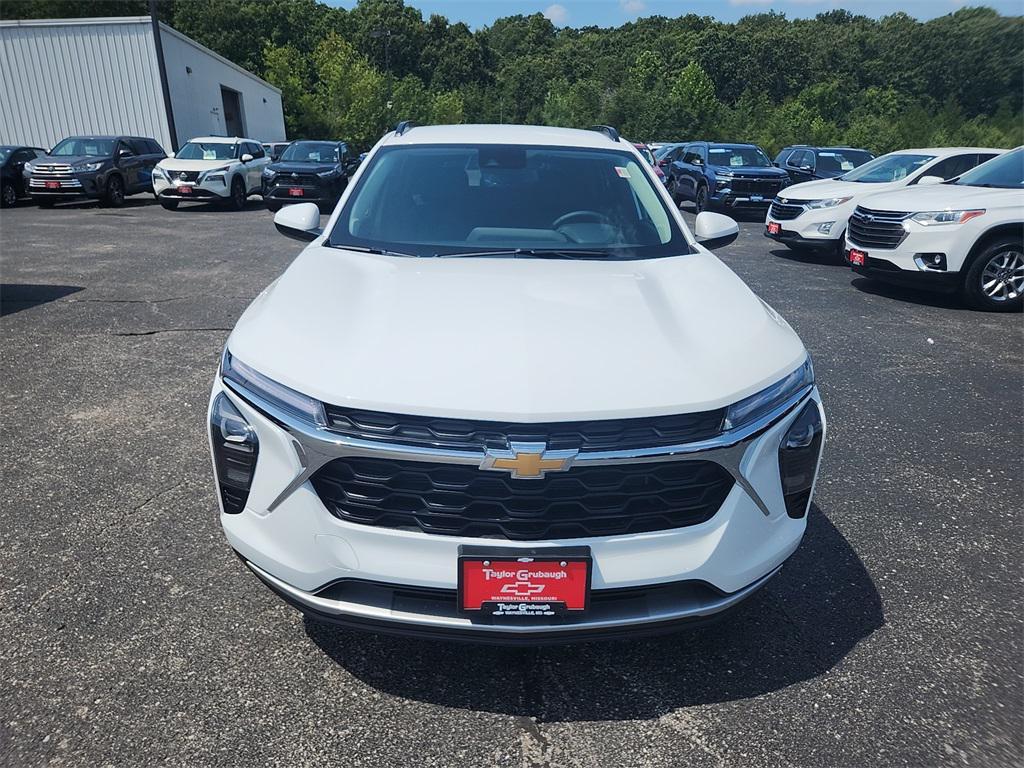 new 2025 Chevrolet Trax car, priced at $25,725