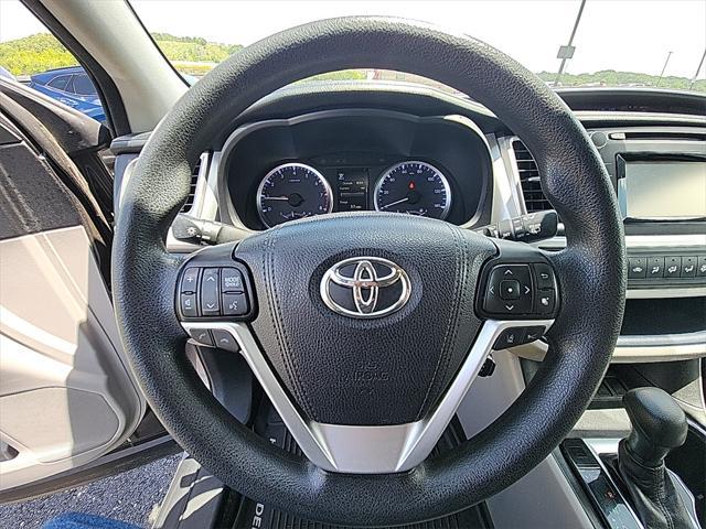 used 2018 Toyota Highlander car, priced at $18,857