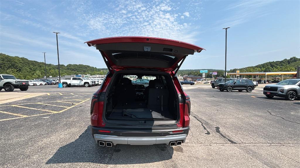 new 2025 Chevrolet Traverse car, priced at $43,305