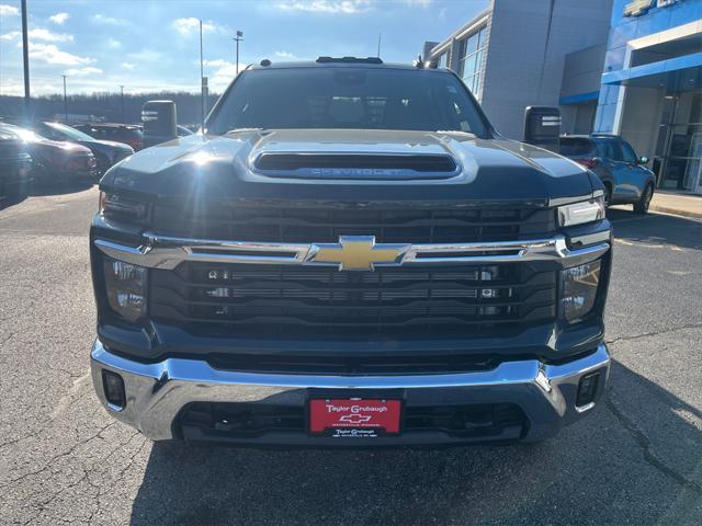 new 2025 Chevrolet Silverado 3500 car, priced at $82,111