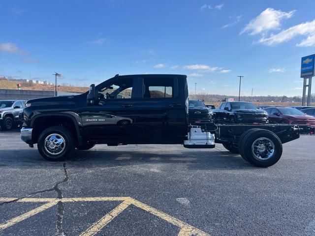 new 2025 Chevrolet Silverado 3500 car, priced at $64,280