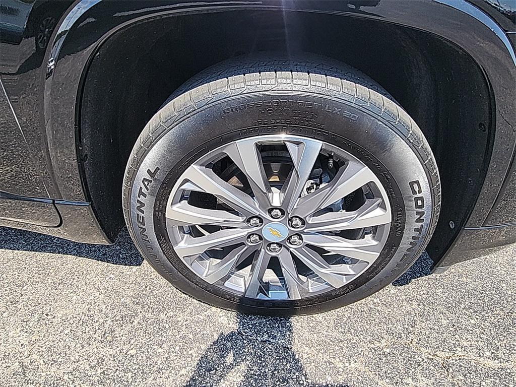 used 2023 Chevrolet Traverse car, priced at $37,978