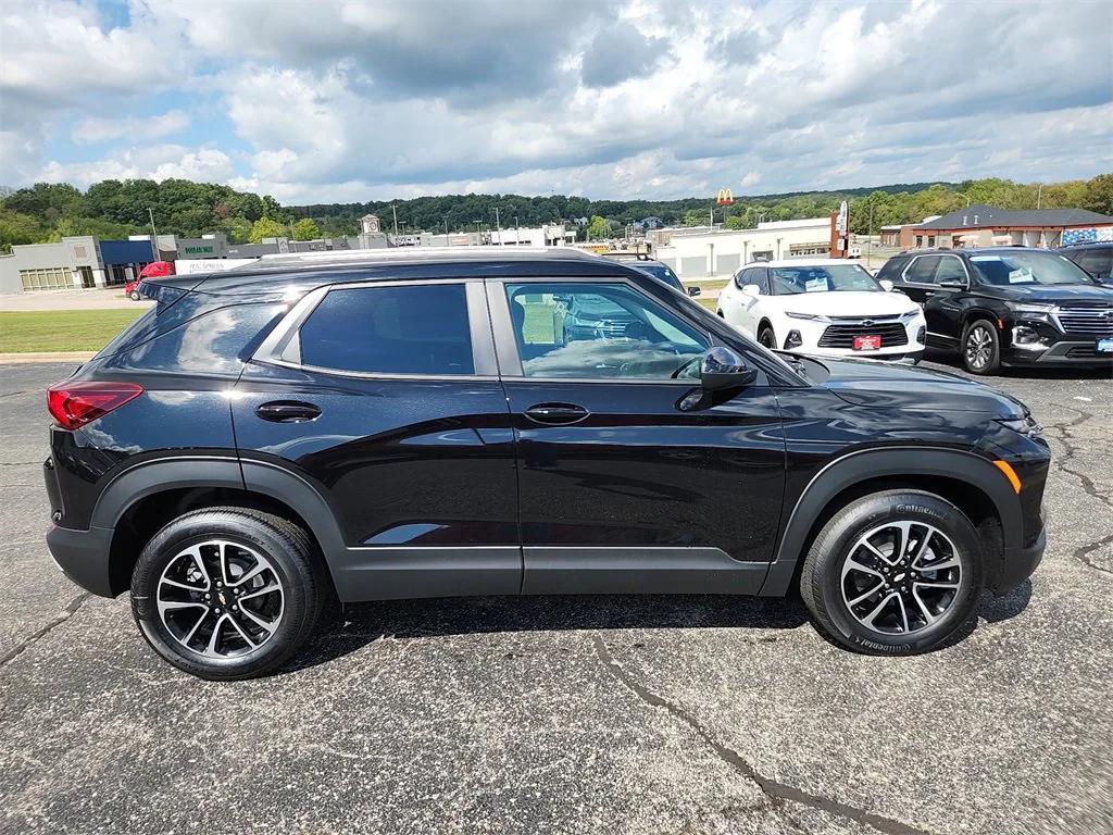 new 2026 Chevrolet TrailBlazer car, priced at $25,270