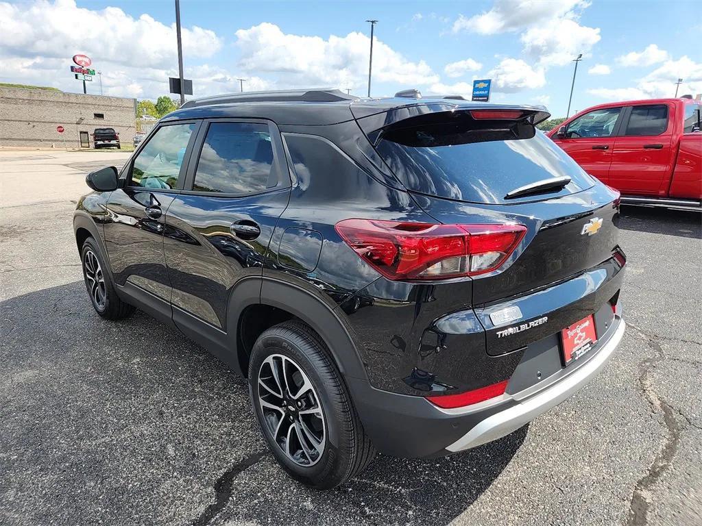 new 2026 Chevrolet TrailBlazer car, priced at $25,270