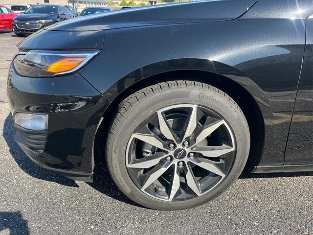 new 2025 Chevrolet Malibu car, priced at $27,212