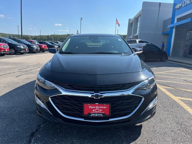 new 2025 Chevrolet Malibu car, priced at $27,212