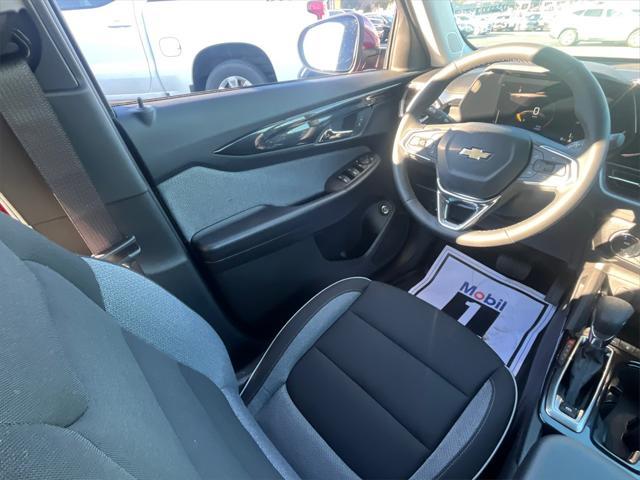 new 2025 Chevrolet TrailBlazer car, priced at $26,210