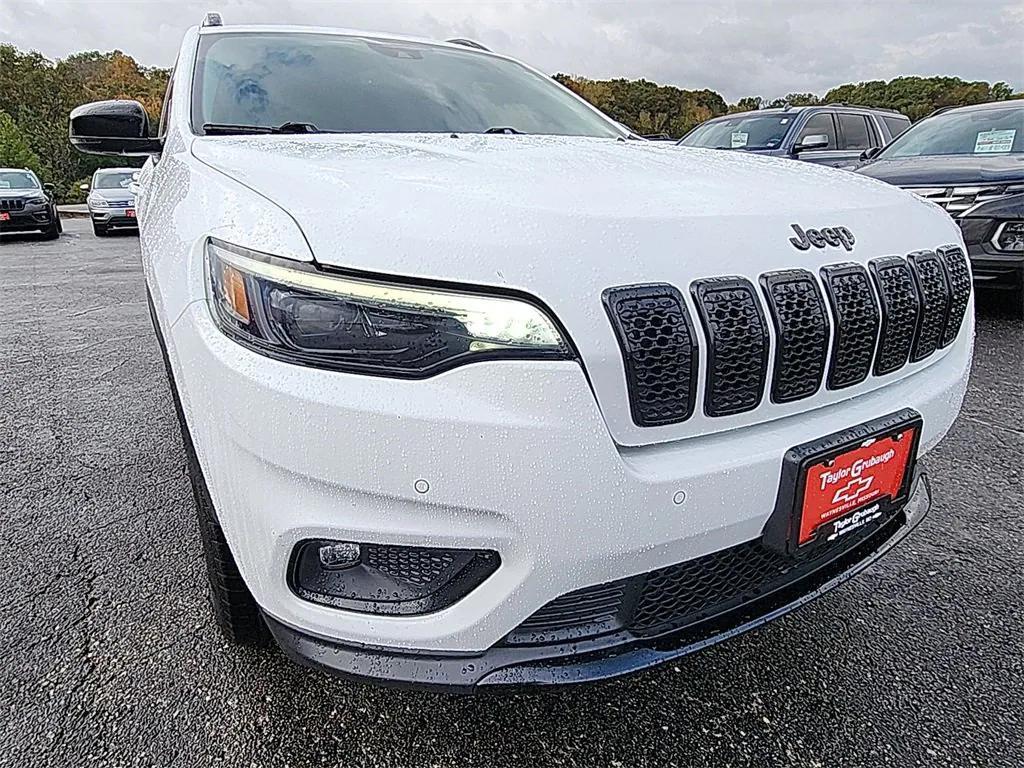 used 2023 Jeep Cherokee car, priced at $20,752