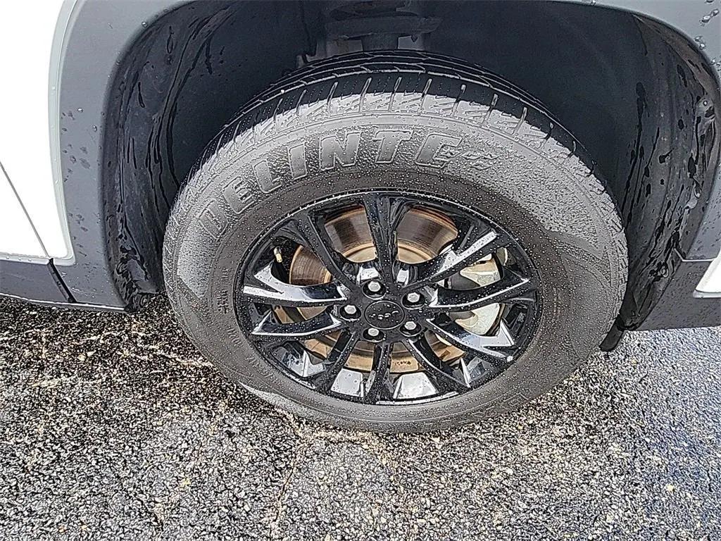 used 2023 Jeep Cherokee car, priced at $20,752