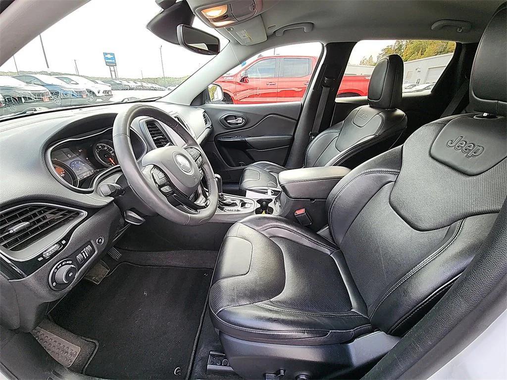 used 2023 Jeep Cherokee car, priced at $20,752