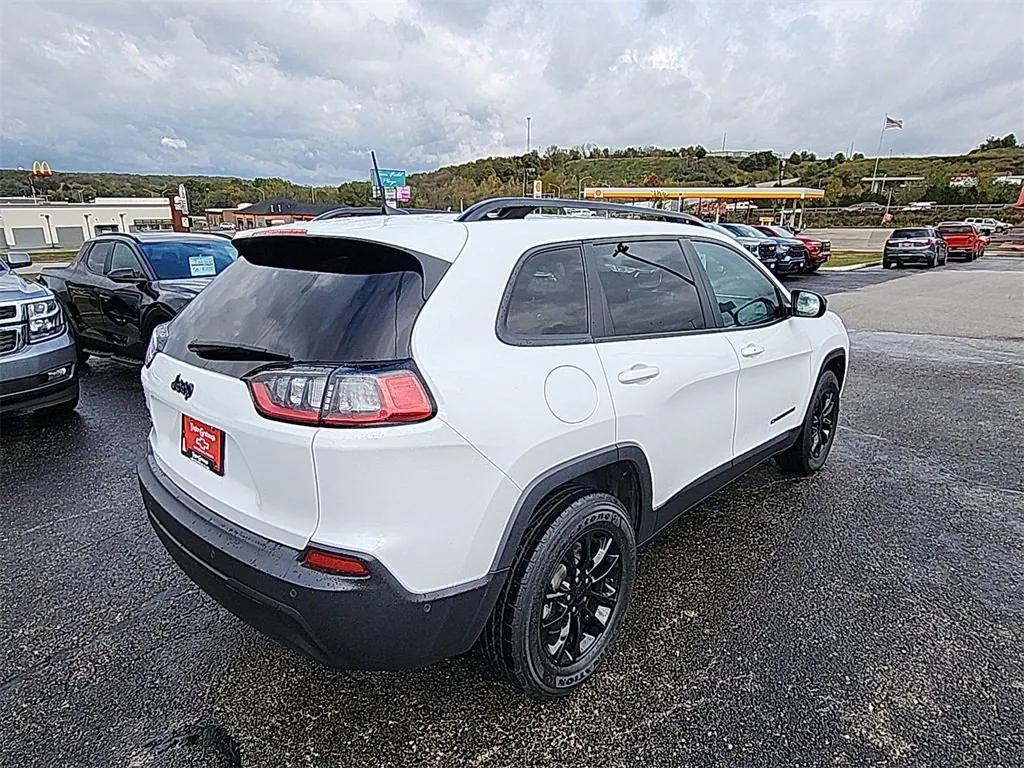 used 2023 Jeep Cherokee car, priced at $20,752