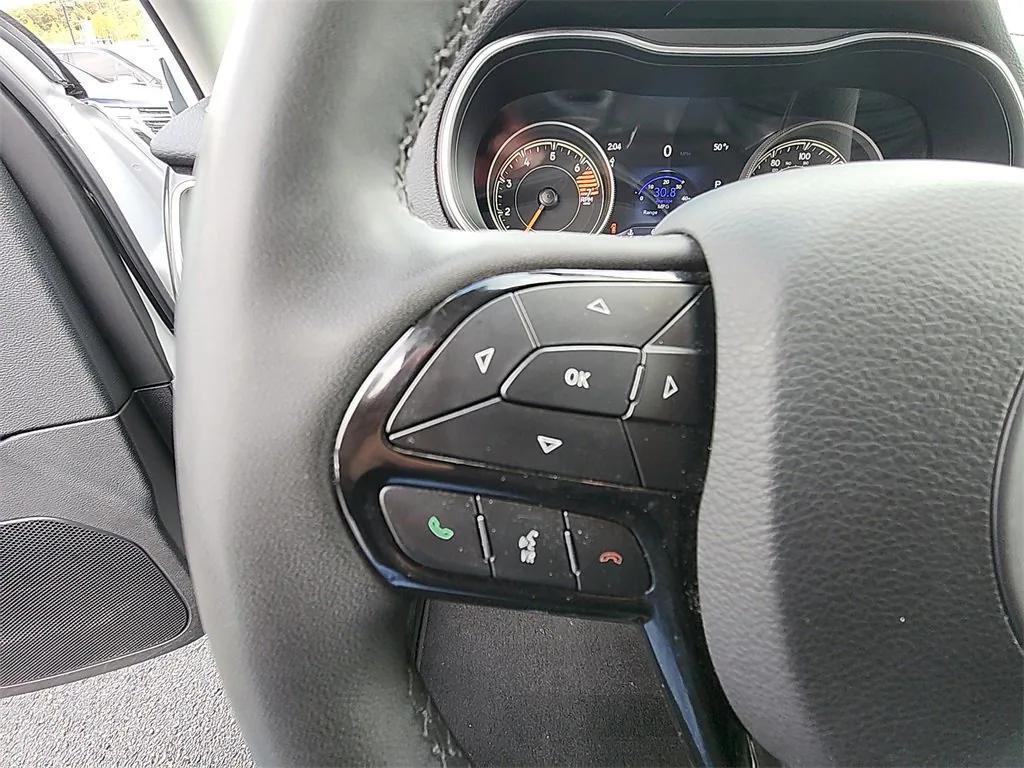 used 2023 Jeep Cherokee car, priced at $20,752