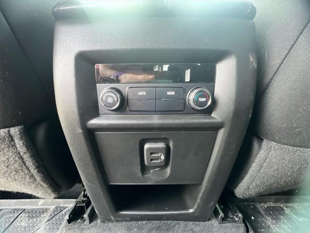 used 2022 Chevrolet Traverse car, priced at $29,980