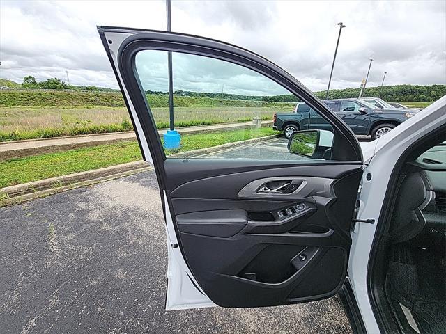 used 2022 Chevrolet Traverse car, priced at $28,980