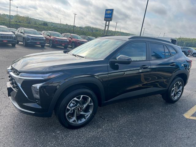 new 2025 Chevrolet Trax car, priced at $23,985