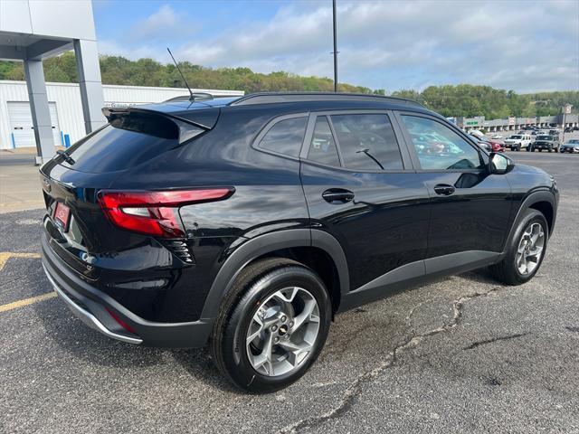 new 2025 Chevrolet Trax car, priced at $23,985