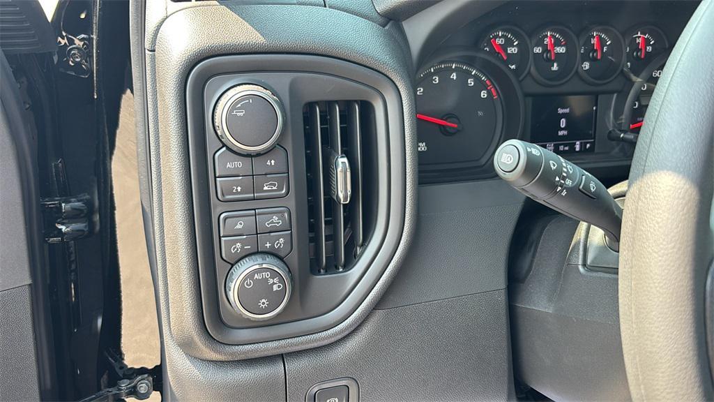 new 2025 Chevrolet Silverado 1500 car, priced at $45,485