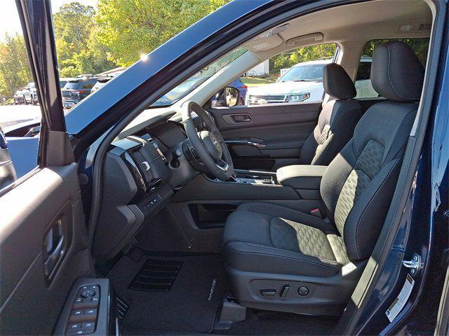 new 2025 Nissan Pathfinder car, priced at $35,928
