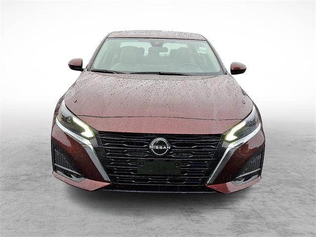 used 2023 Nissan Altima car, priced at $24,900