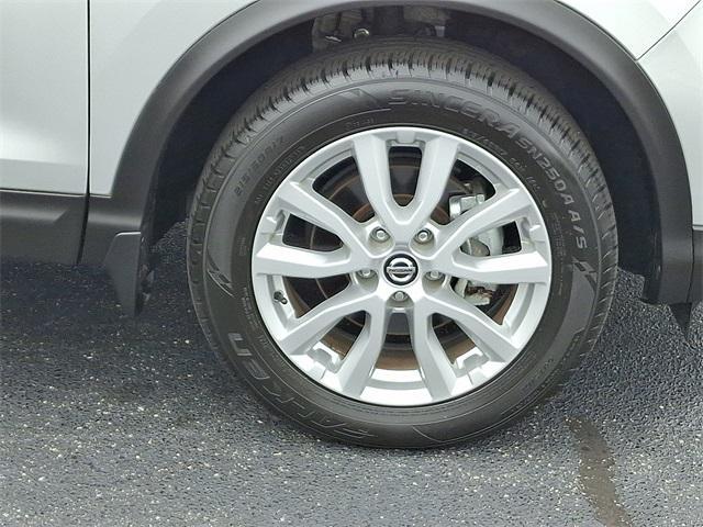 used 2022 Nissan Rogue Sport car, priced at $24,000