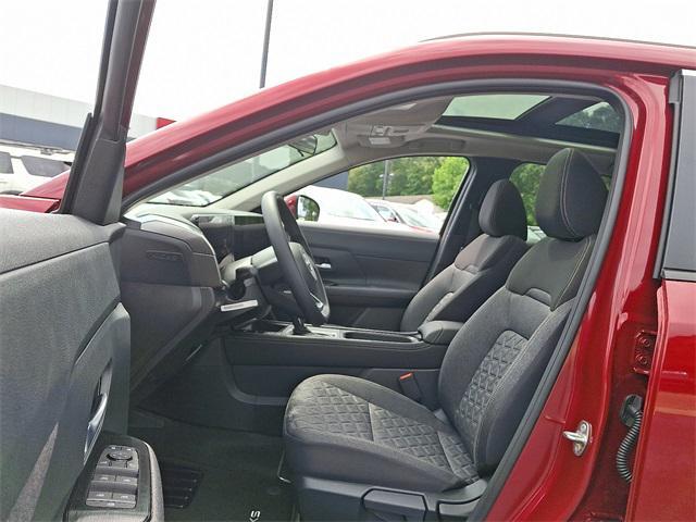 new 2025 Nissan Kicks car, priced at $29,475