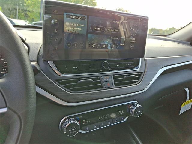 new 2025 Nissan Altima car, priced at $30,750